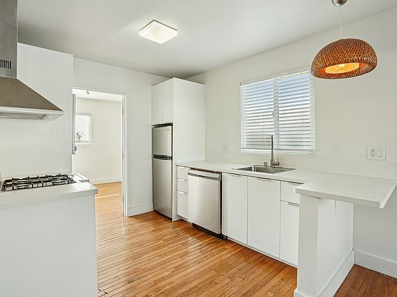 2nd image of 1816 Bellevue Ave #1818