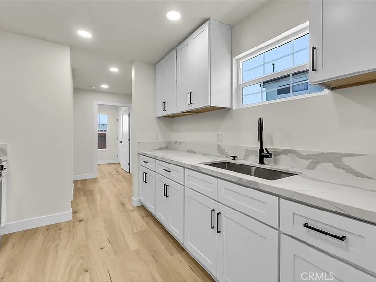 116 N Cornell Ave — Photo 17