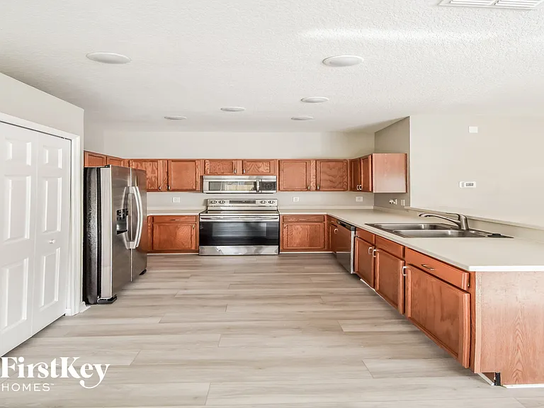 722 Parsons Pointe St — Photo 5