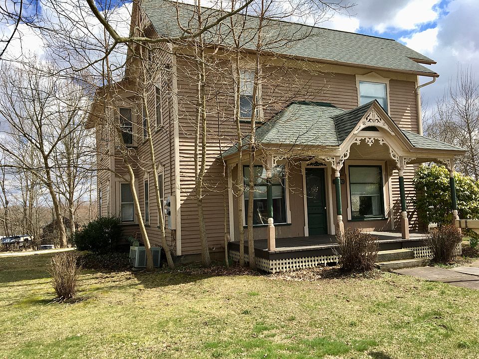 1st image of 10702-A&B 1st St