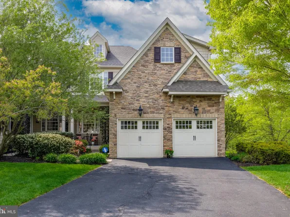 219 Caspian Ln, Norristown, PA 19403