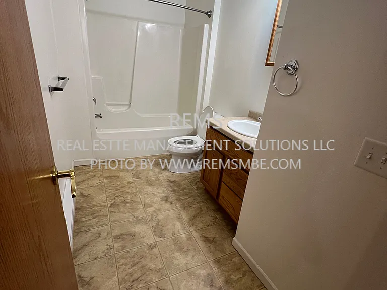 1125 17th Ct — Photo 6