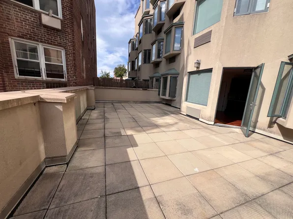 83-30 Kew Gardens Road image 1 of 11