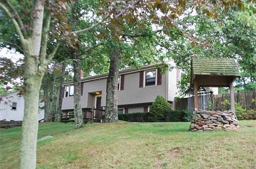 3rd image of 34 Lantern Ln