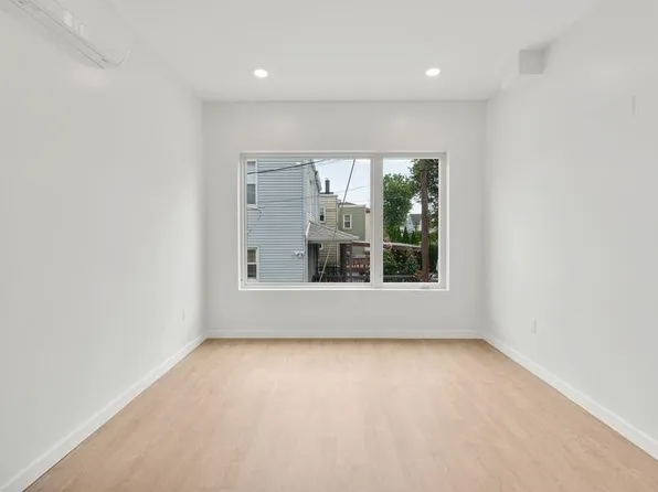 952 Broadway image 15 of 22