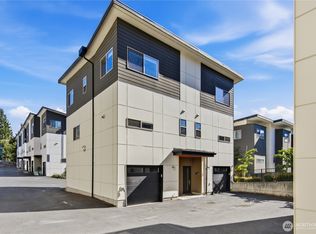 4206 S Greenbelt Station Drive, Seattle, WA 98118