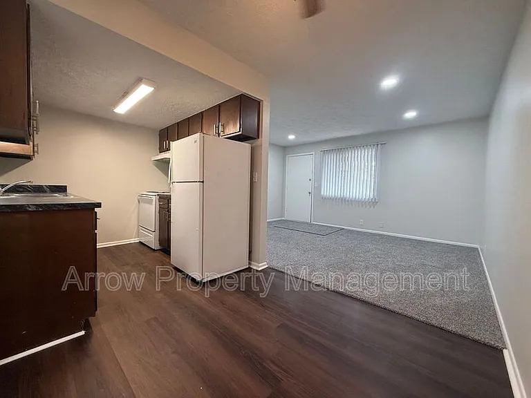 2338 Lynn St #12 — Photo 3