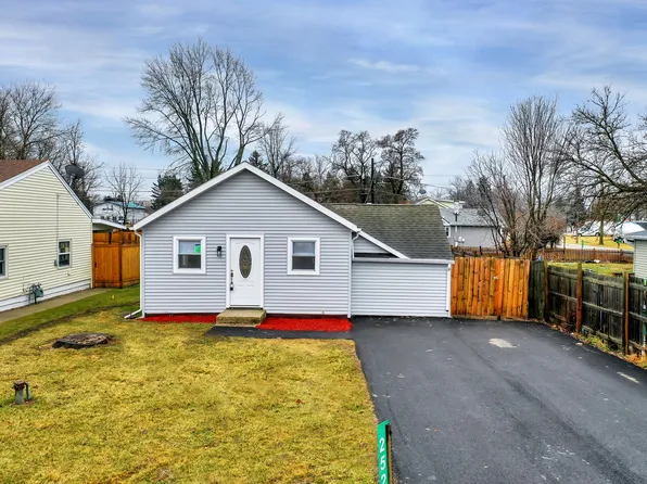 25227 W Claridan Ave, Antioch, IL 60002