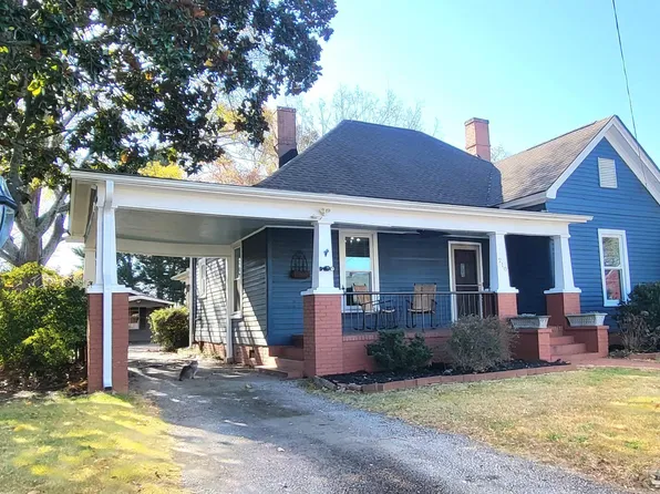 210 E Fairview Ave, Greer, SC 29651