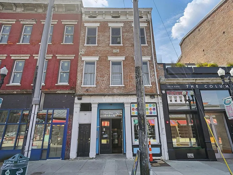 107 W Elder St #C — Photo 1