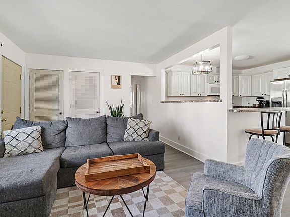 4th image of 602 Resseguie St