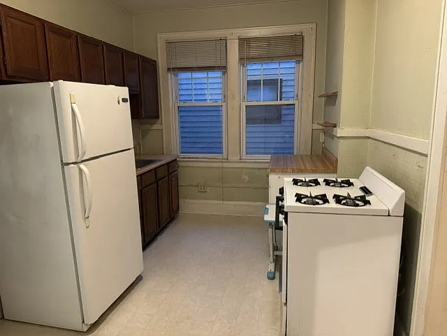 2 bed, 900 sqft, $1,750 — Photo 1