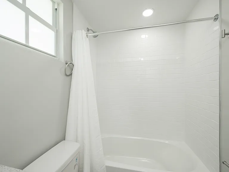 818 Elizabeth St #1 — Photo 9