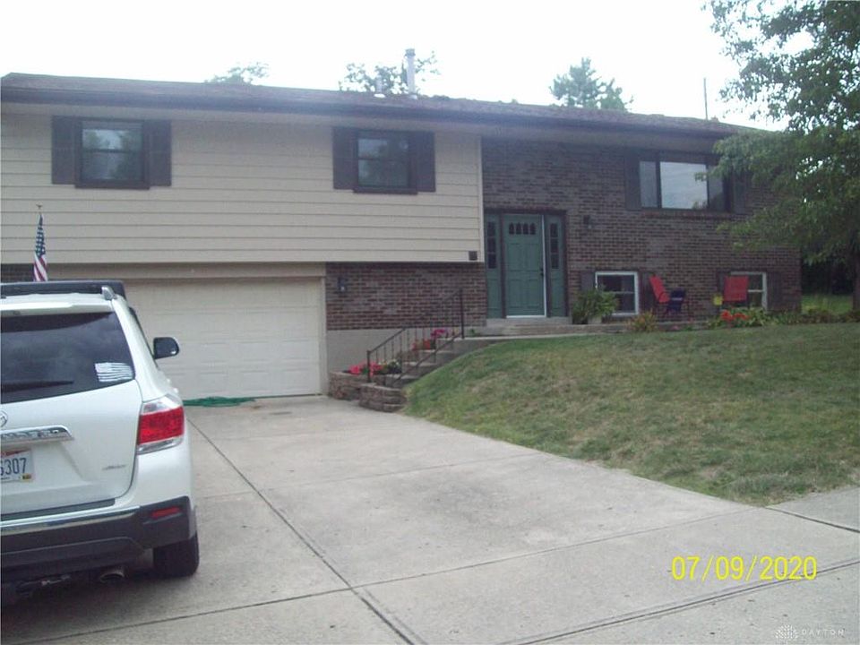 1st image of 228 Orchard Hill Dr
