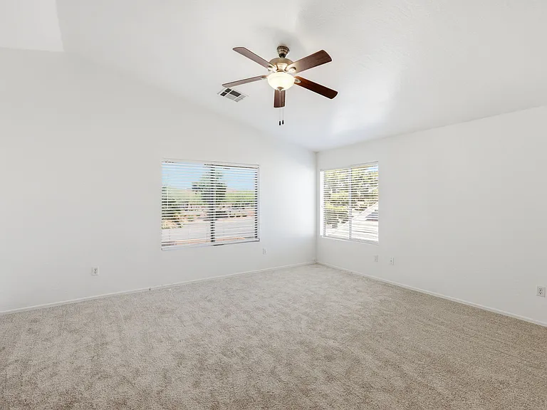 1492 N Saddle St — Photo 20
