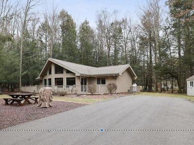 4 Aquarius Ln, Lake Ariel, PA, 18436