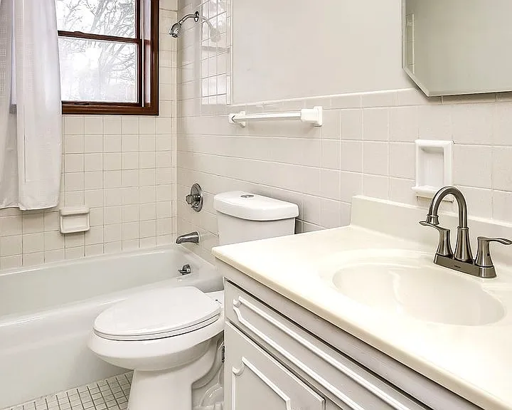 6640 Military Ave #9 — Photo 7