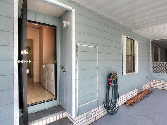 2nd image of 710 Oleander Cir