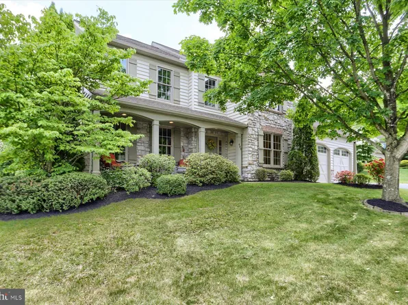 489 Seedling Ct, Mechanicsburg, PA 17055