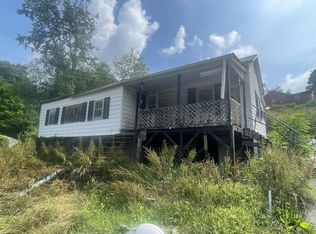 156 Dove Rd, Scarbro, WV 25917