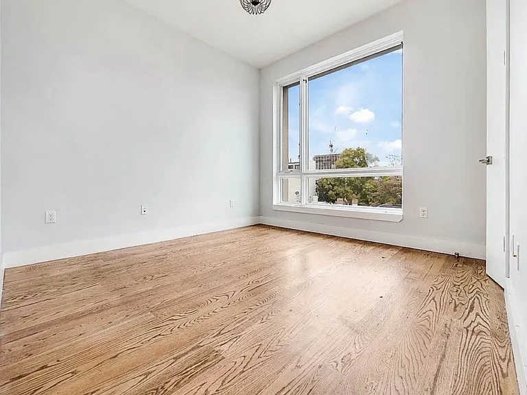 2717 Snyder Ave #1F — Photo 3