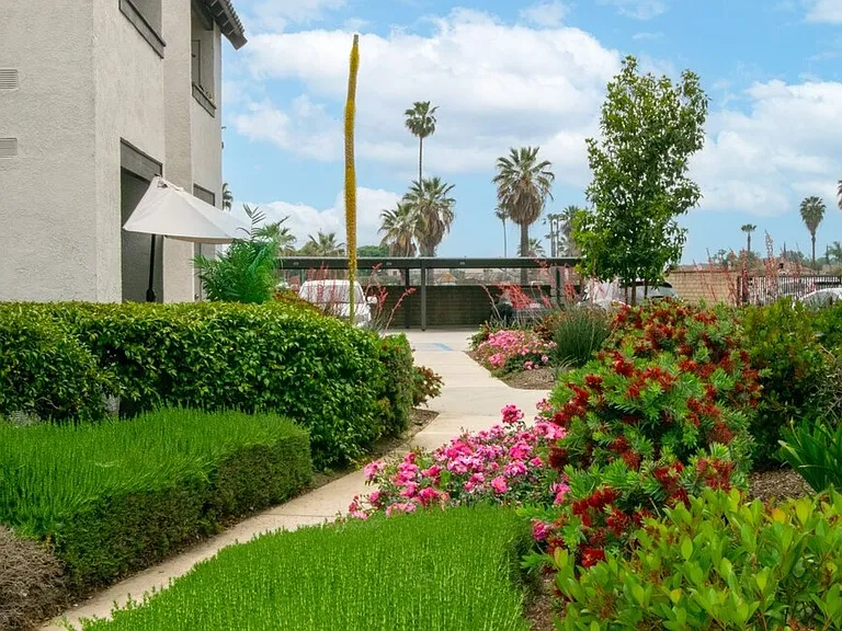 Aventine Apartment Homes — Photo 7