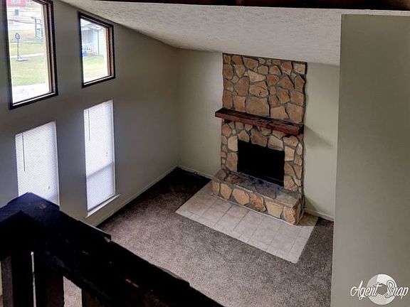 3rd image of 1468 S Diane Ct SE