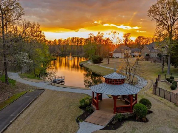 104 Lochmeade Dr, Atoka, TN 38004