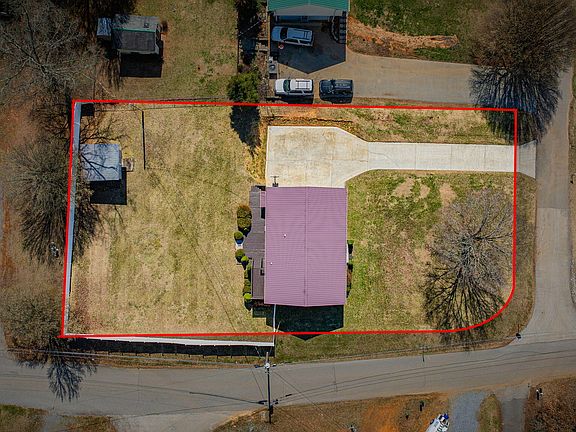 2nd image of 145 Morgan Ln