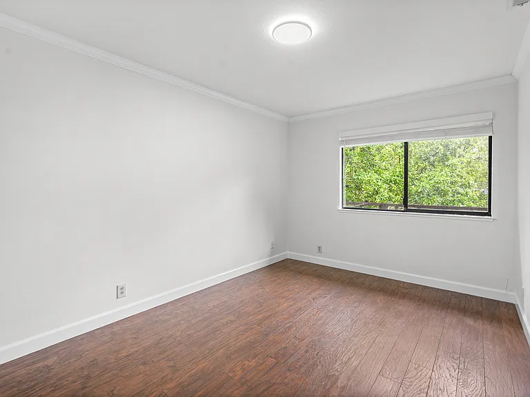 14613 Oak St — Photo 7