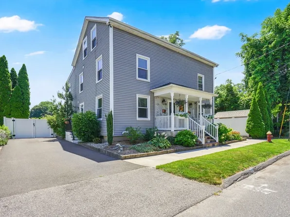 61 Abbey St, Chicopee, MA 01013