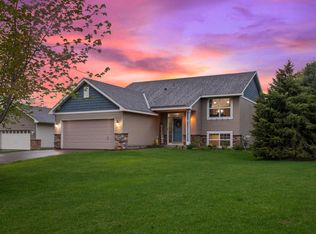 14611 Boxwood Path, Rosemount, MN 55068