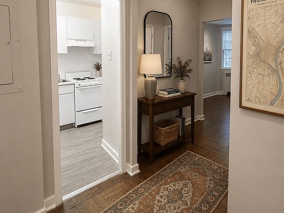 4th image of 901 Montgomery Ave #204