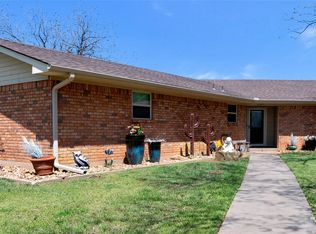 1201 Thomas Ln, Graham, TX 76450