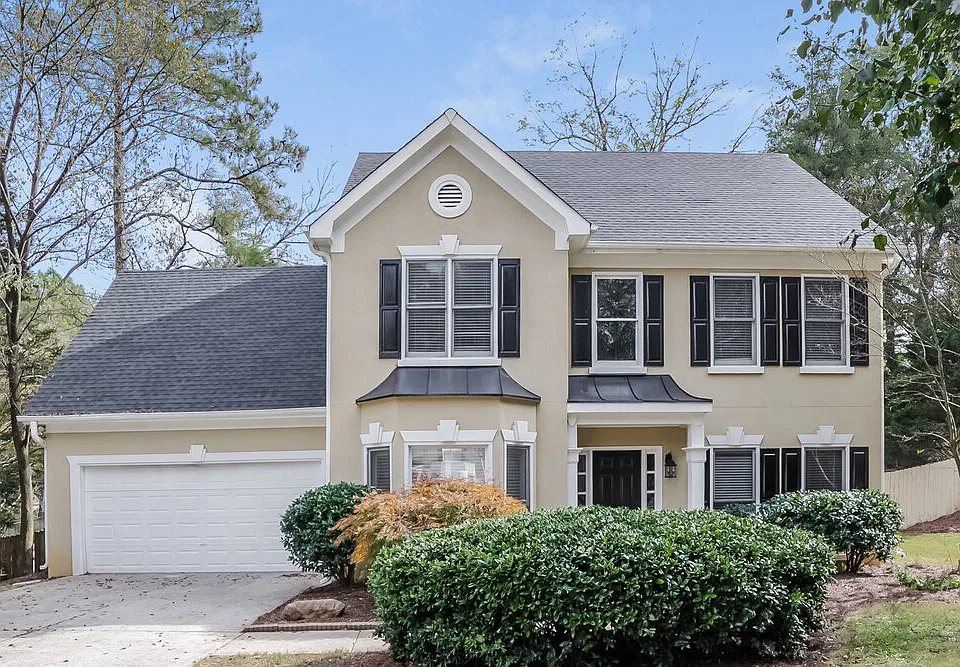 116 Lansing Dr NW