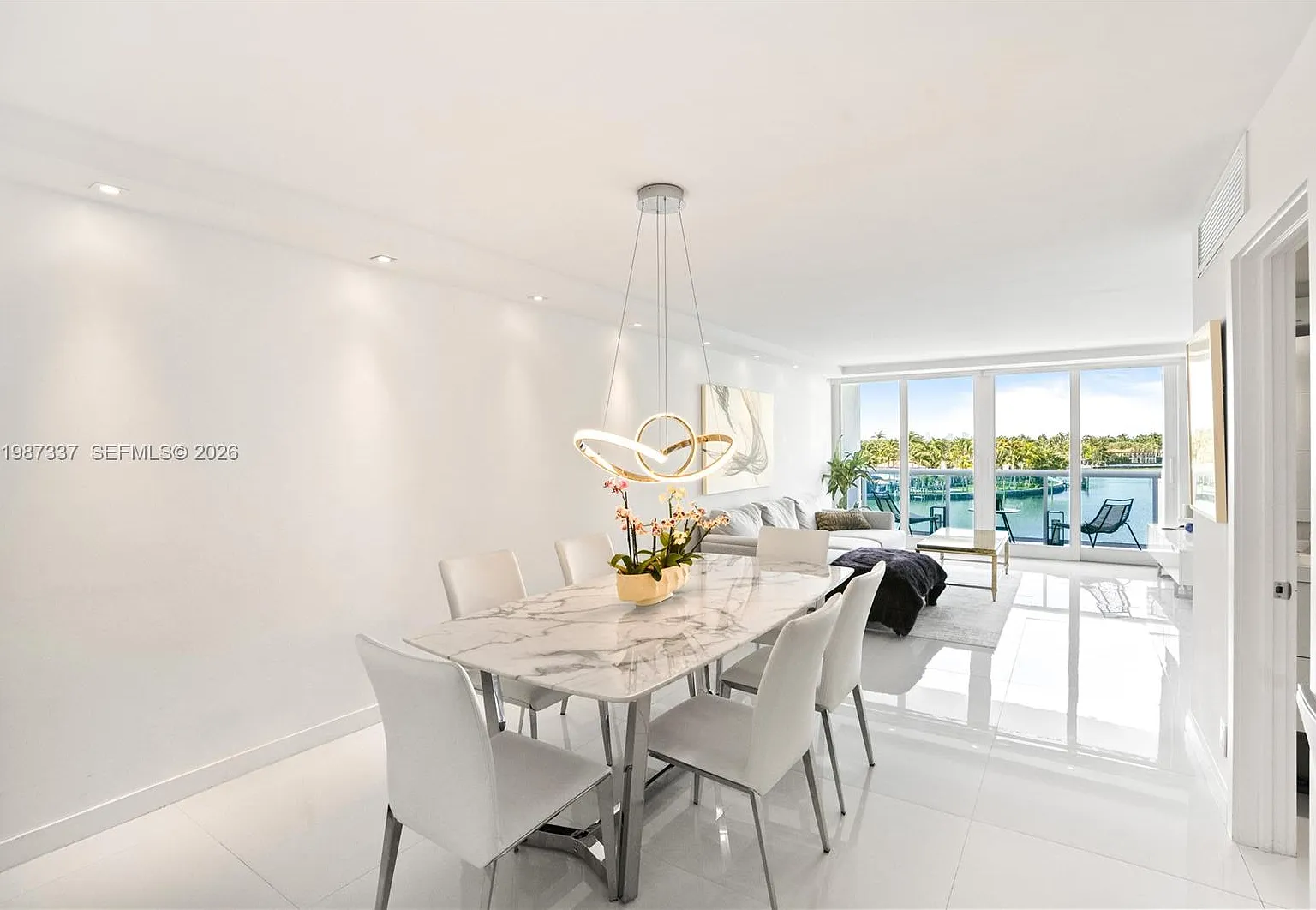 Aquasol Condo — Photo 3