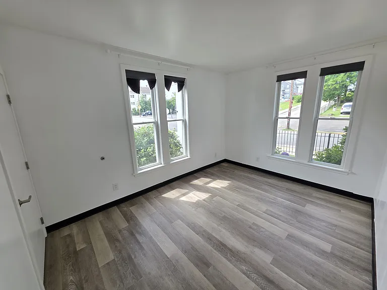415 Olo St 1stflr 1b/1b Renovated Churchparish! Petsok Laundry! Prkg! — Photo 4