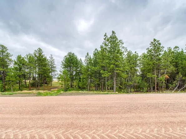 8 Freedom Dr, Moorcroft, WY 82721