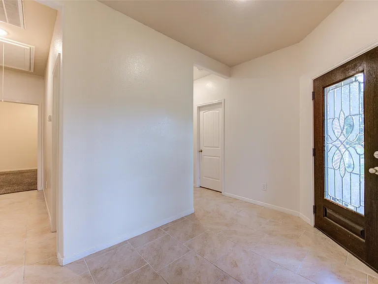 734 Mill Spring Ct — Photo 11