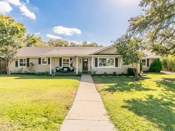 3526 Apple Valley Dr, Farmers Branch, TX 75234