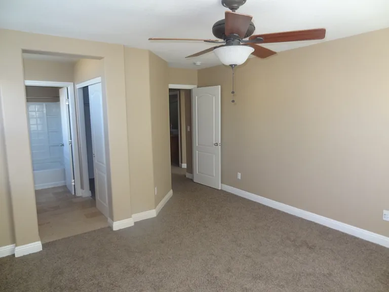 10402 September Flower St — Photo 6