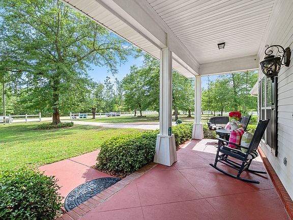 4th image of 801 Clement Dr