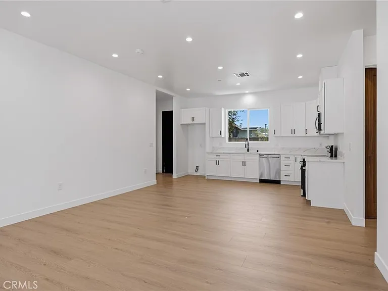 7645 Melvin Ave — Photo 5