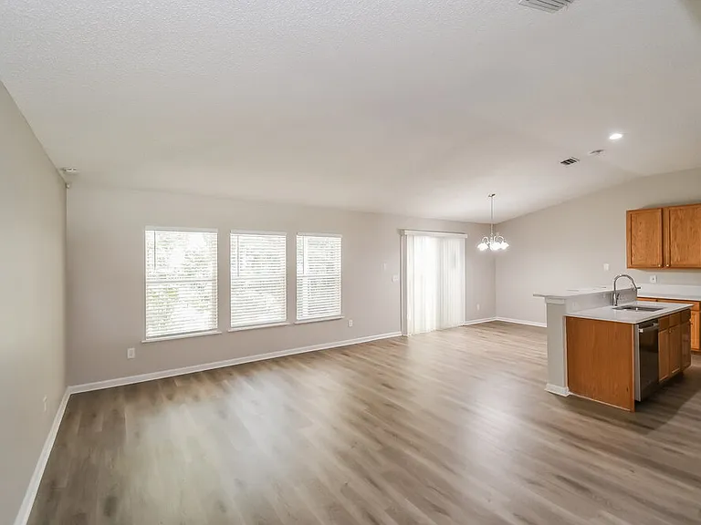9616 Clinton Corners Dr — Photo 4