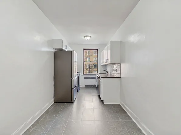 3220 Avenue H image 3 of 10