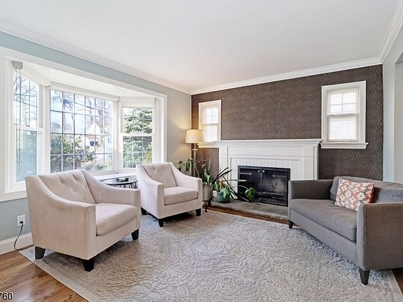 4th image of 50 Bennington Rd