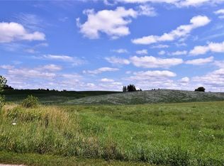 9040 Zacharia Ave, Anamosa, IA 52205