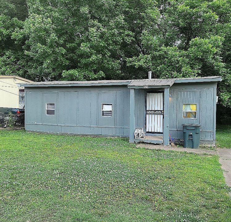 1st image of 523 Charter Ave