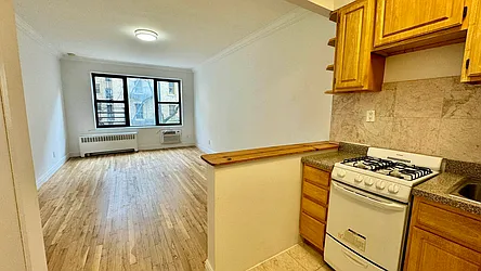 Rented by HOLTON REAL ESTATE INC.