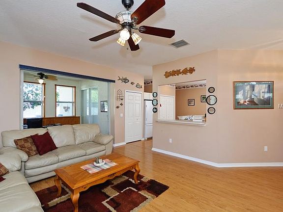 5th image of 1013 Rosetree Ln